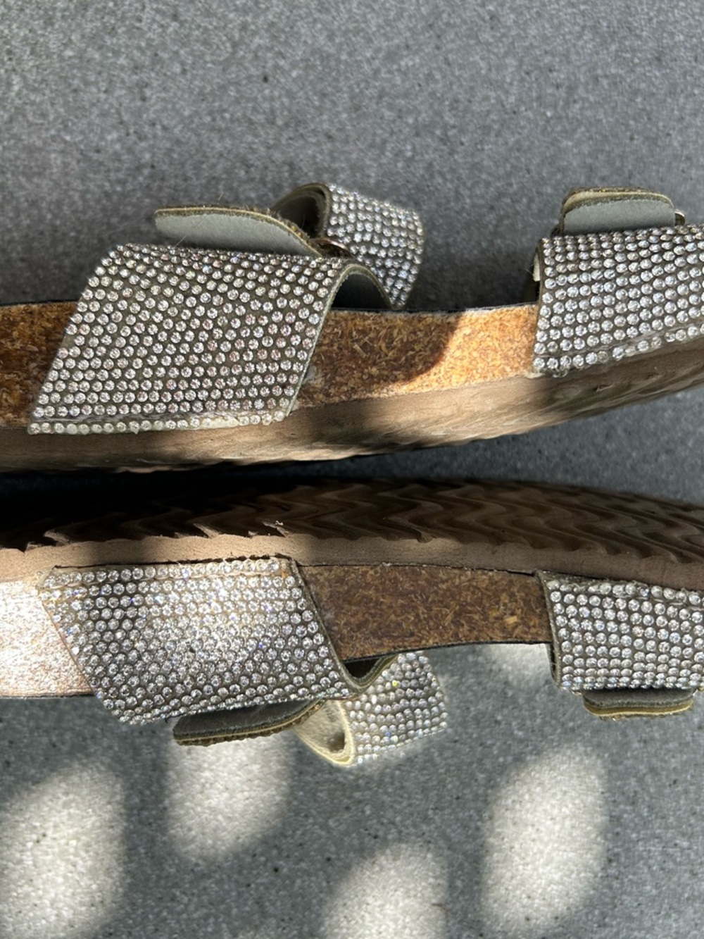 LIKE NEW Madden Girl Sparkle Slide Sandals - size 8 - Picture 2 of 6